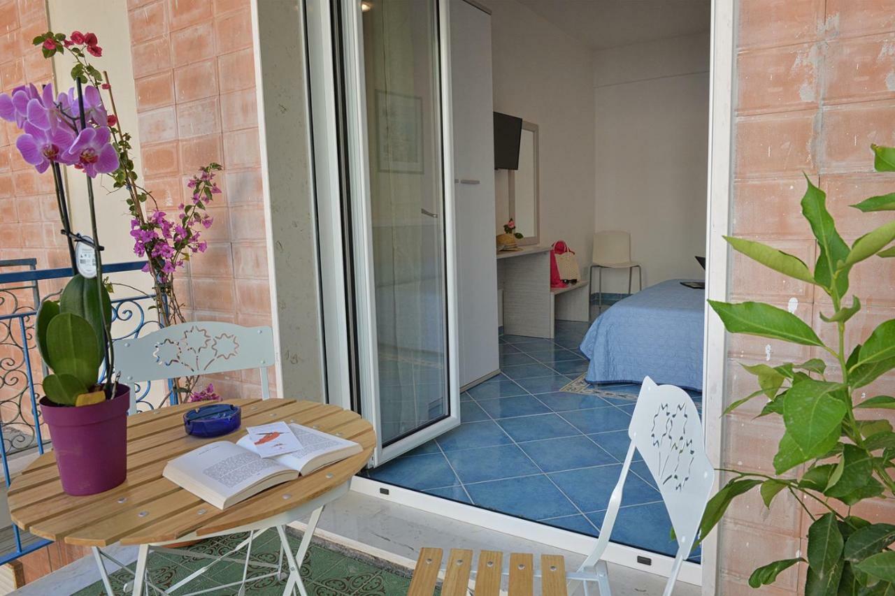 Acquamarine Maiori Amalfi Coast Bed & Breakfast Dış mekan fotoğraf