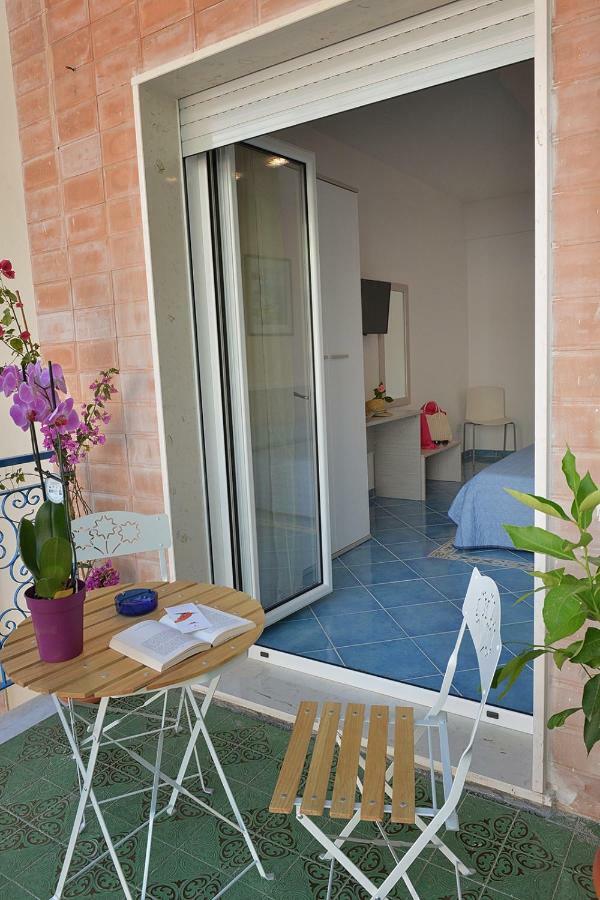 Acquamarine Maiori Amalfi Coast Bed & Breakfast Dış mekan fotoğraf